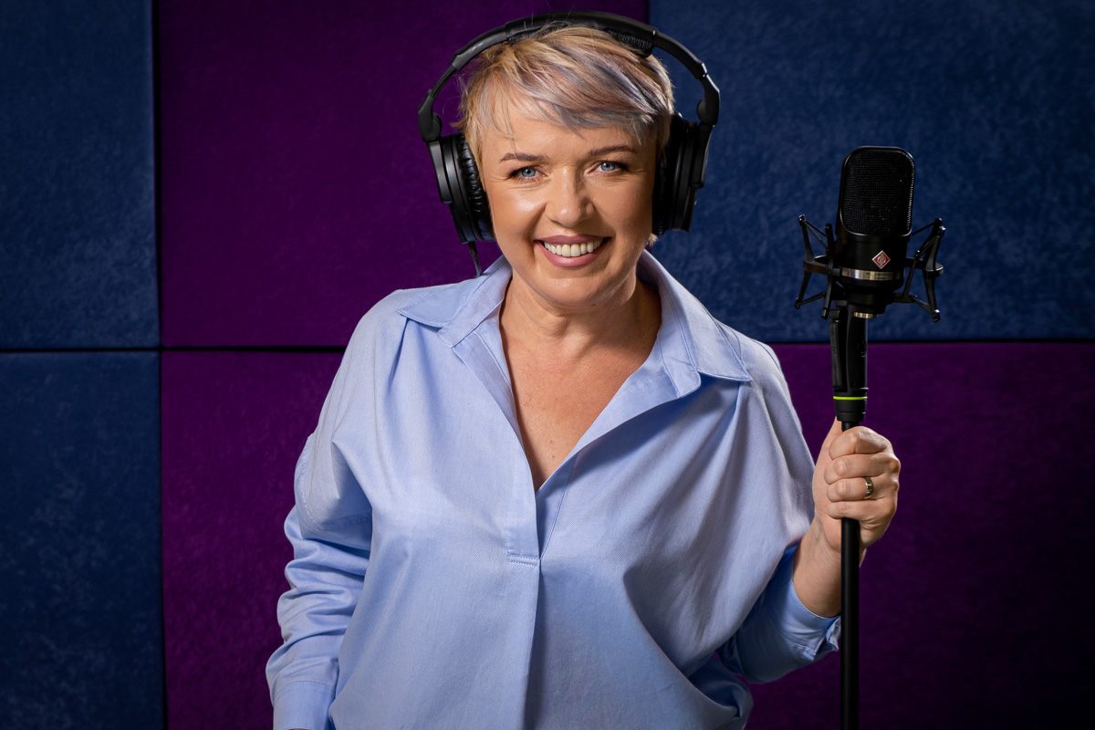 Vocea de la radio - The Woman Magazine 